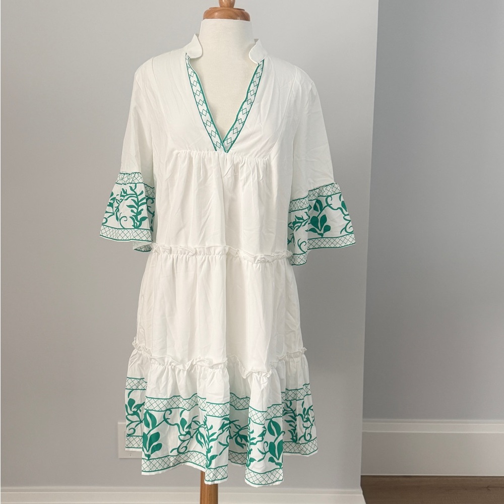 White and Green Sundress Size XL; NWT